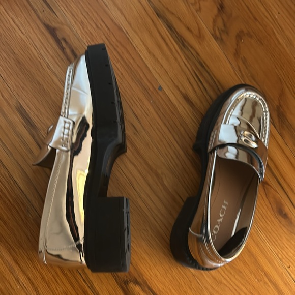 Coach metallic silver loafers 6.5 - Picture 2 of 2